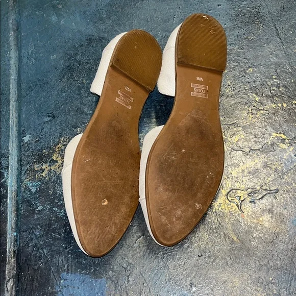 Toms Women's Cream Flats - Picture 2 of 2